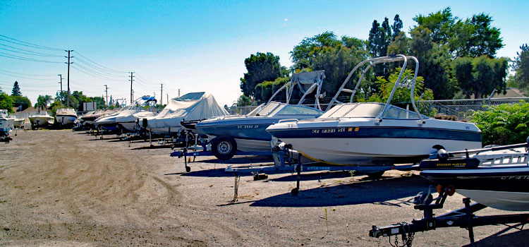Bob's Marine Storefront.